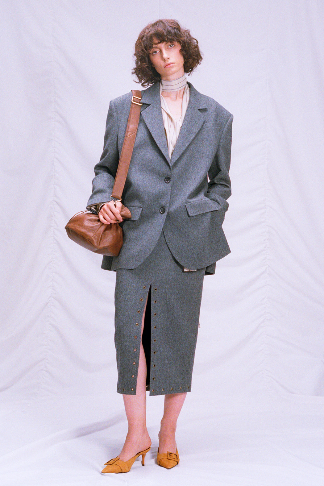 Grey woolen skirt with a slit